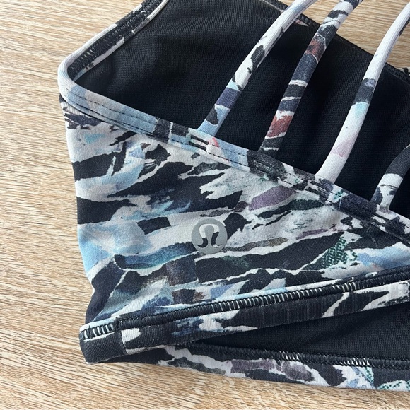 Lululemon Athletica Strappy Abstract Sports Bra - Picture 4 of 4